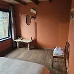 Buteo D'hotes & Espresso Bed & Breakfast Lesterny