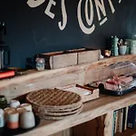 Buteo D'hotes & Espresso Bed & Breakfast