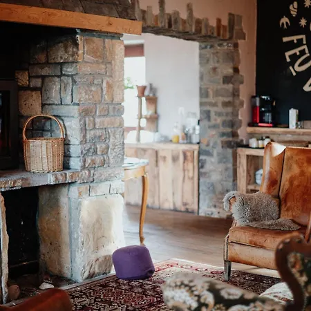 ベッド・アンド・ブレックファスト Buteo D'hotes & Espresso Lesterny