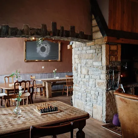 ベッド・アンド・ブレックファスト Buteo D'hotes & Espresso Lesterny