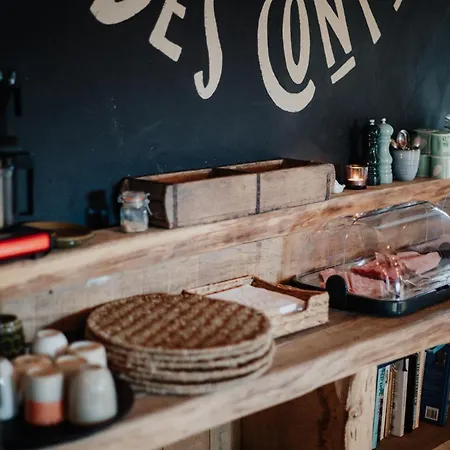 Buteo D'hotes & Espresso ベッド・アンド・ブレックファスト