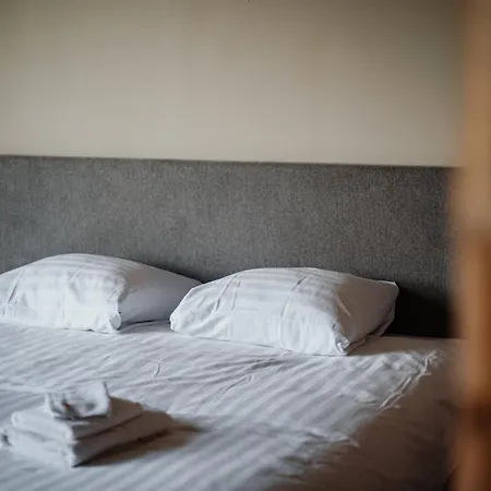 Buteo D'hotes & Espresso ベッド・アンド・ブレックファスト Lesterny